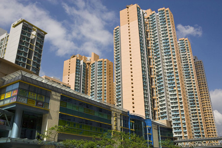 是选择注册香港公司好？还是收购香港现有的公司好？