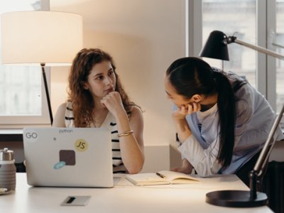 香港租办公楼、虚拟办公与共享空间：灵活选择，高效运作